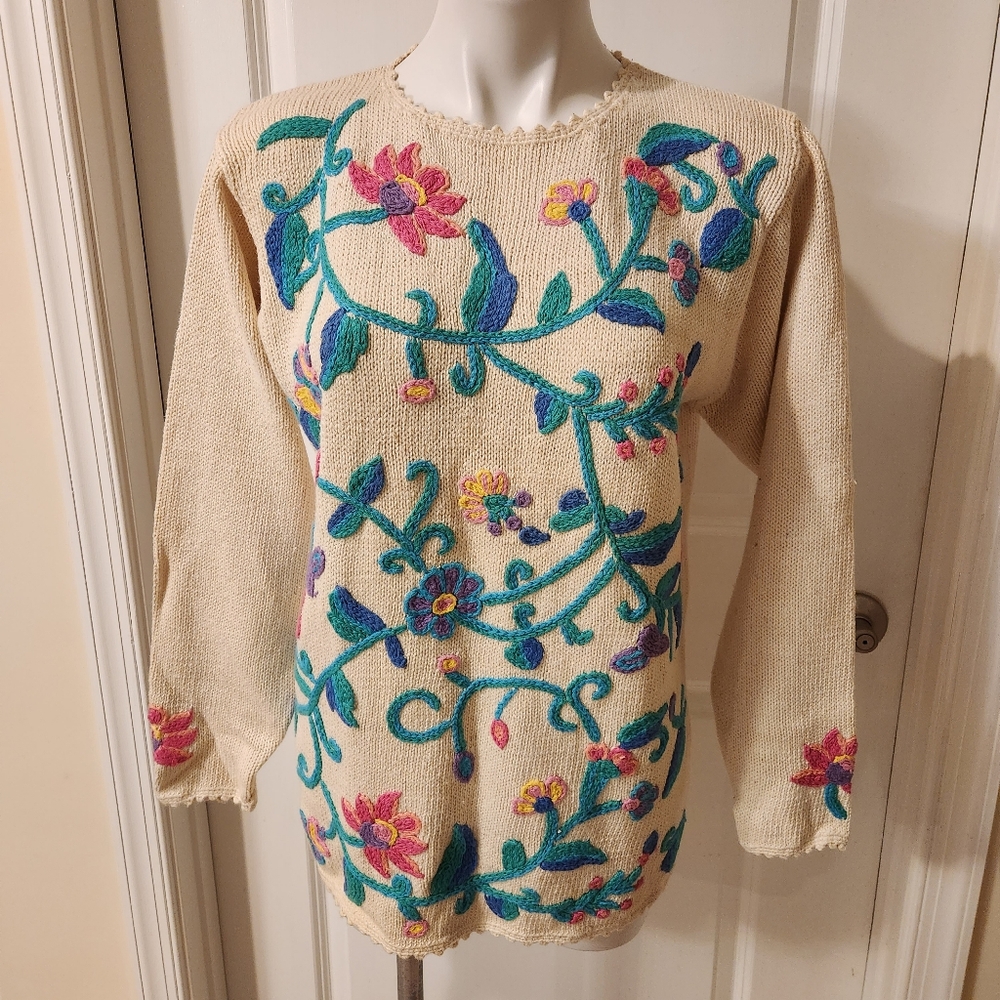 Jumpers brand Small vintage sweater with hand embroidery new with tags